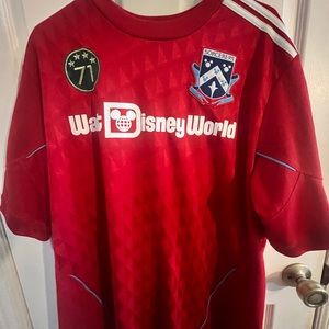 Disney Sports Soccer Jersey Men’s XL. Mickey 28. Excellent condition